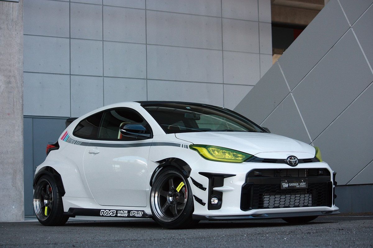 FOXtbt様限定 ヤリス フロントバンパー GRヤリス顔 ガレージベリー