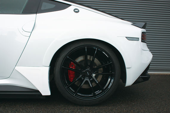 新型Zのローフォルムフェンダートリム